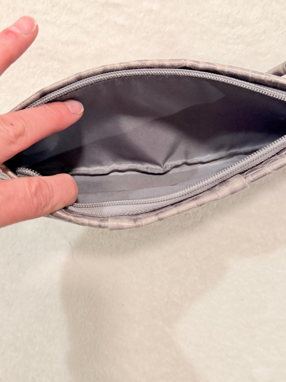 Event Ready! Lodis wristlet clutch metallic croc embossed zip pouch neutral - Picture 5 of 8